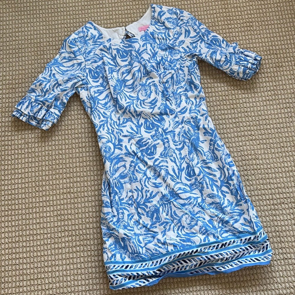 Lilly Pulitzer dress
Size 0